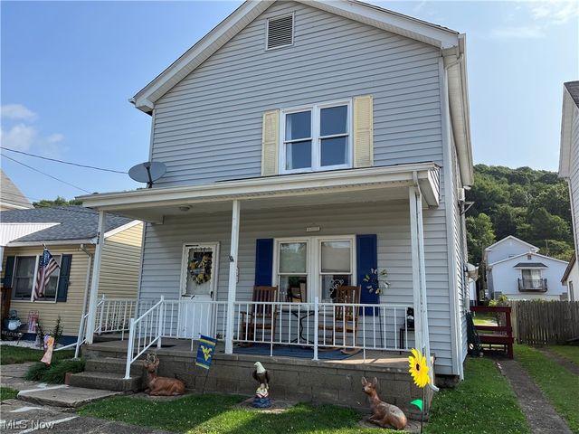 928 2nd Ave, New Cumberland, WV 26047