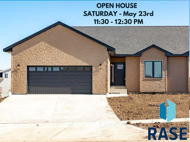 704 W  Opal Ln, Hartford, SD 57033