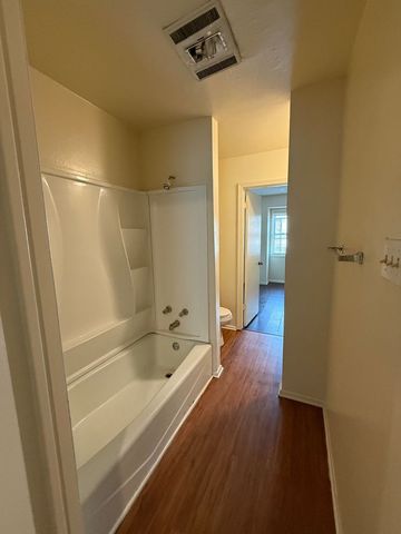 8717 Granite Dr #C, Baton Rouge, LA 70810