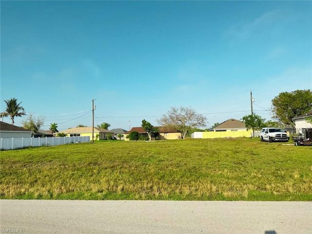 610 NW 2nd Pl, Cape Coral, FL 33993