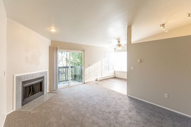 1020 112th St   SW #B104, Everett, WA 98204