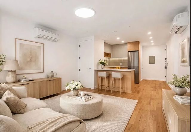 205 Cabrini Blvd #4D, New York, NY 10033