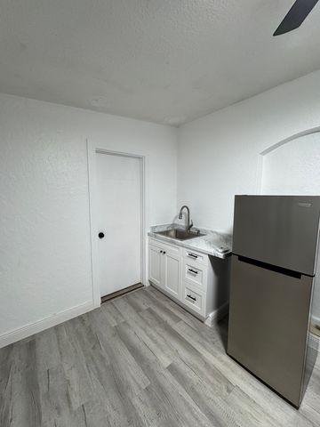 4170 NE 15th Ave #2, Pompano Beach, FL 33064