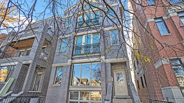 2221 W  Foster Ave #2, Chicago, IL 60625