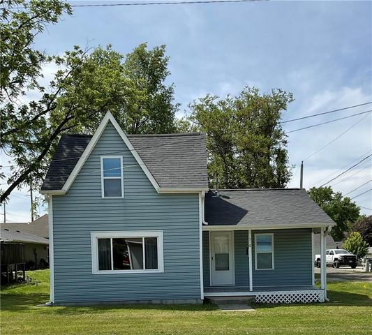 310 W  6th St, Maryville, MO 64468