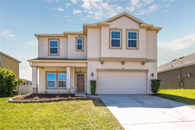 2572 Limerick Cir, Grand Island, FL 32735