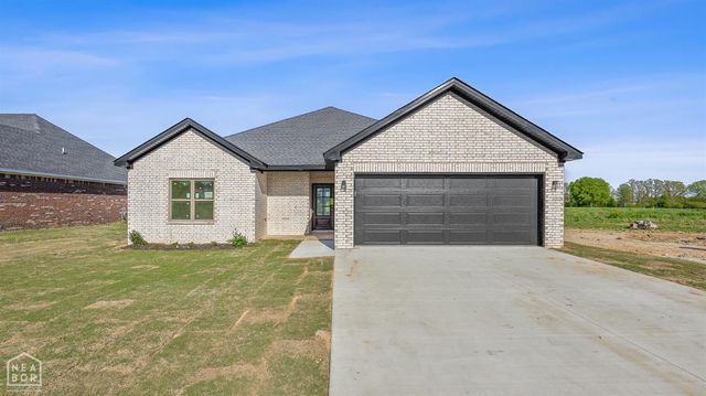 100 Clearwater Dr, Brookland, AR 72417