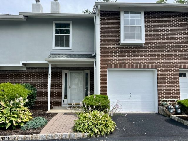 318 Main St #37, Madison, NJ 07940