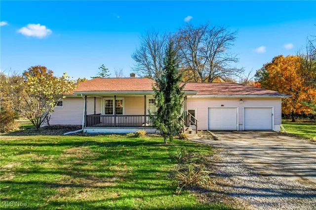 718 State Route 7, Brookfield, OH 44403