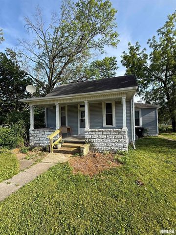 230 E  South St, Astoria, IL 61501