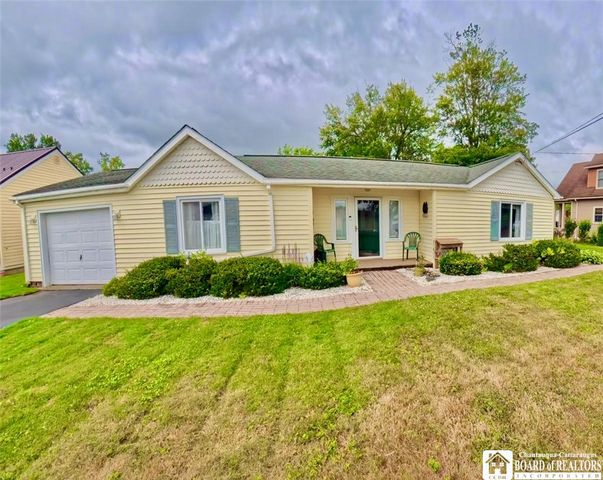 2415 Lakeside Dr, Ashville, NY 14710
