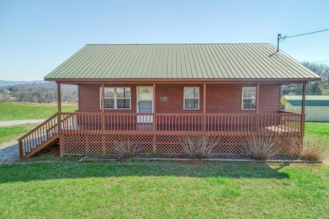 515 Mountain Lake Rd, Newport, TN 37821