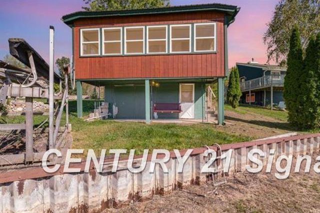 4154 Lakeside Dr, Beaverton, MI 48612