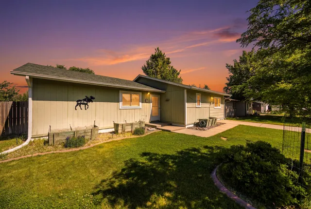 1443 Holmes Ave, Sheridan, WY 82801