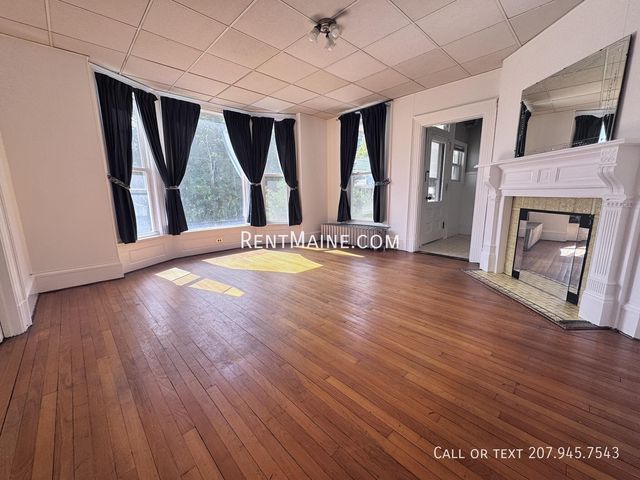 1 Newhall St #1, Fairfield, ME 04937
