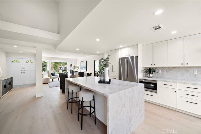 5071 Bayonne Cir, Irvine, CA 92604