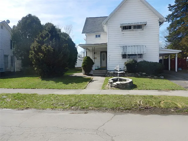 45 Orange St, Waverly, NY 14892