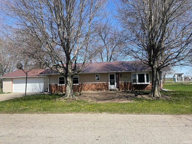126 W  North St, Etna Green, IN 46524