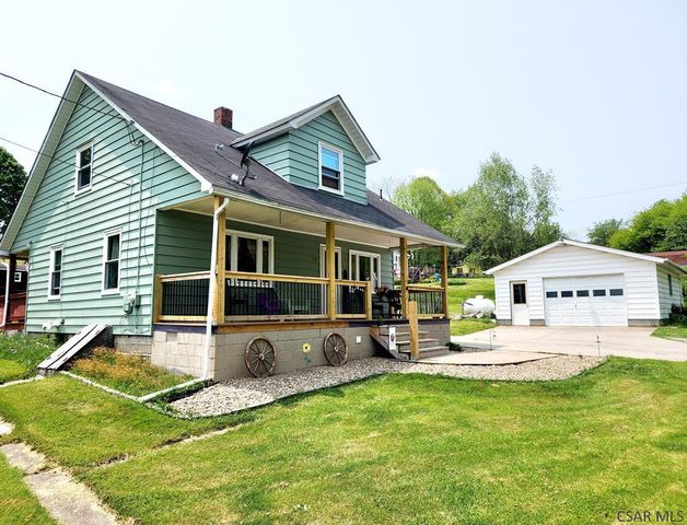 82 2nd St, Cairnbrook, PA 15924