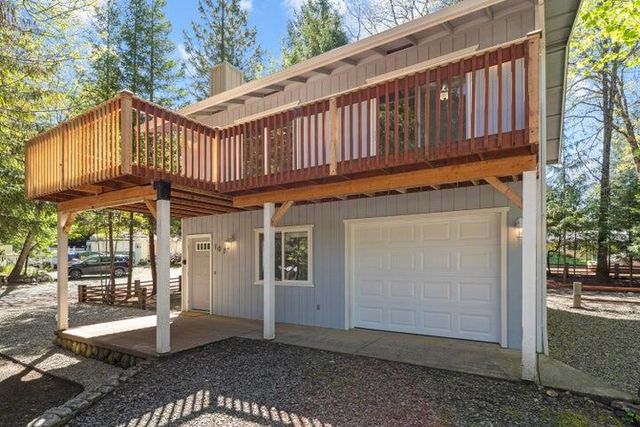 107 Barlow St, Cave Junction, OR 97523