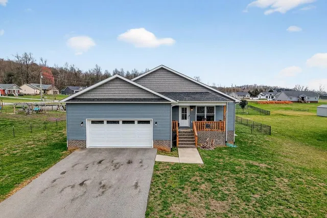 164 Bruce Ln, Rickman, TN 38580