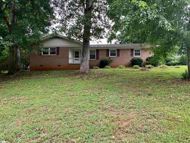 108 Anglewood Dr, Simpsonville, SC 29680
