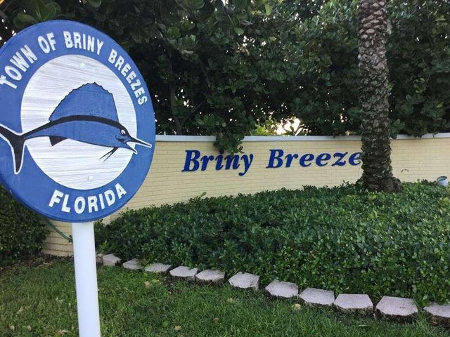 23 Hibiscus Dr #I, Briny Breezes, FL 33435