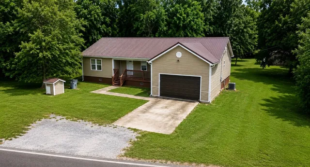 5271 County Road 6, Sweet Water, AL 36782