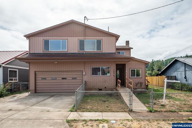 1875 Grape St, Sweet Home, OR 97386