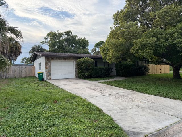 2843 Davis Ln, Rockledge, FL 32955