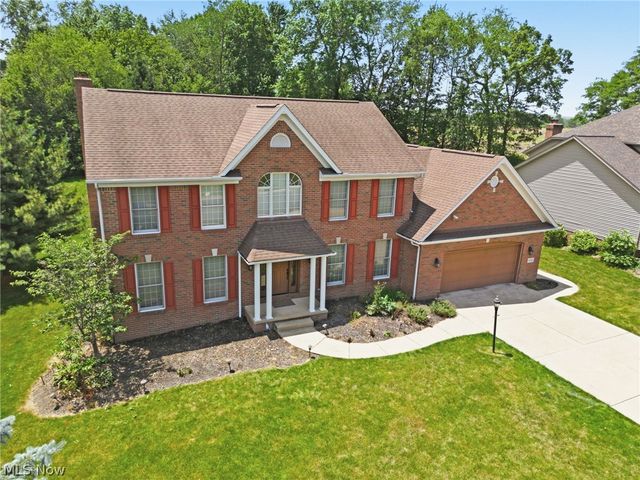 6638 Forestwood St NW, Canton, OH 44718