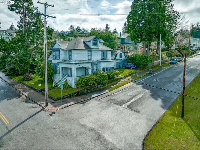 707 8th St, Astoria, OR 97103