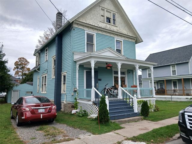 18 Monell St, Greene, NY 13778