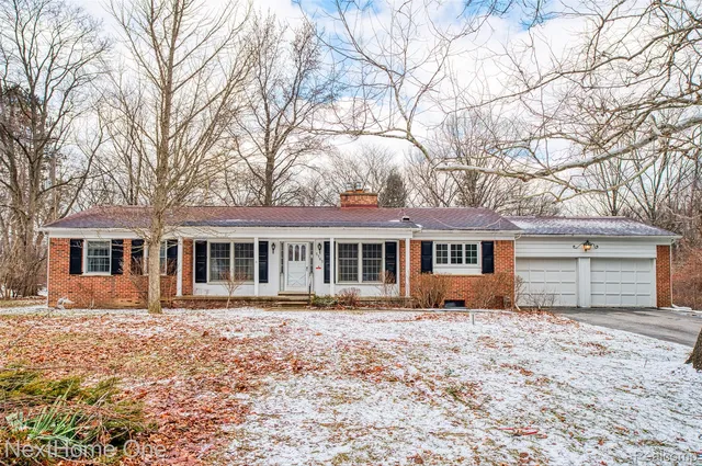 5765 Country Ln, Ypsilanti, MI 48197