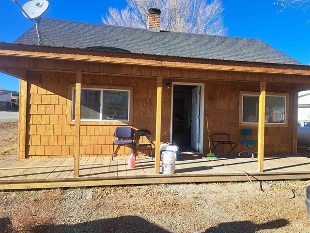 256 Arco Ave, Arco, ID 83213