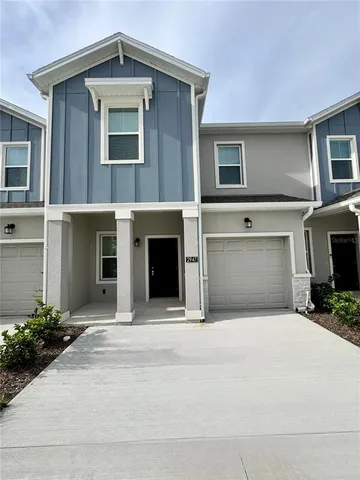 2947 Savoir Ave, Davenport, FL 33837