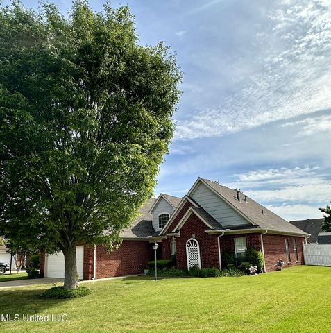 5788 Carter Dr, Southaven, MS 38672