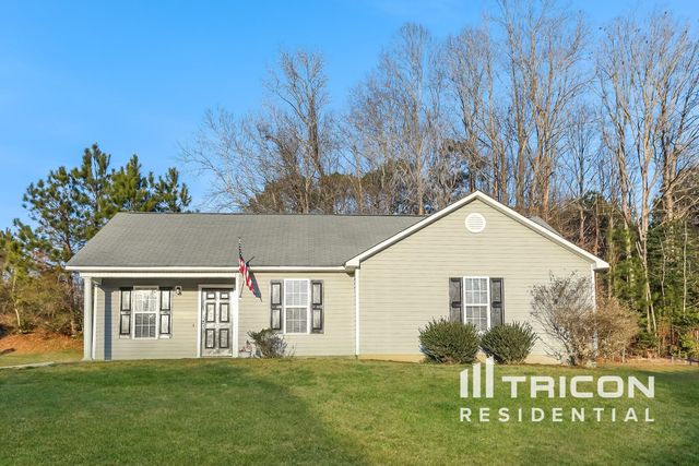 345 Gray Ghost St, Benson, NC 27504