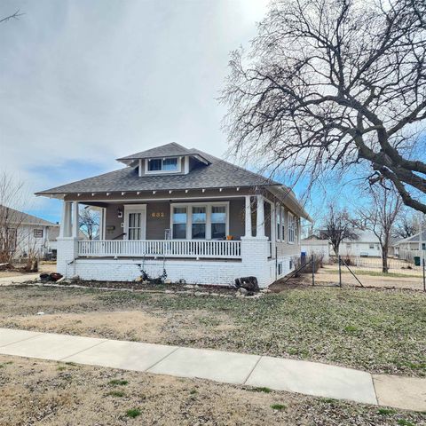 632 E  7th St, Russell, KS 67665
