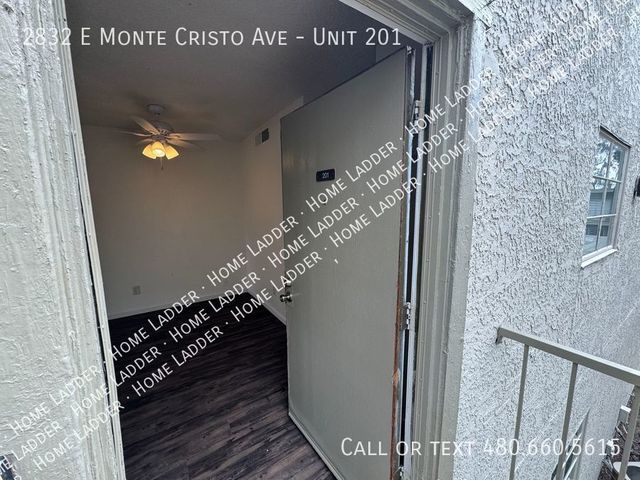 2832 E  Monte Cristo Ave #201, Phoenix, AZ 85032
