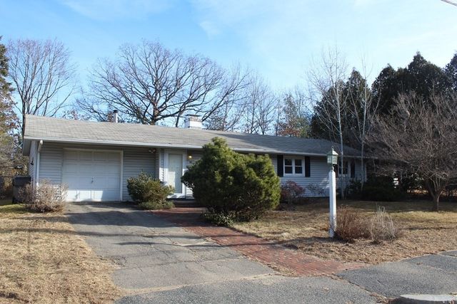 94 Lowther Rd, Framingham, MA 01701