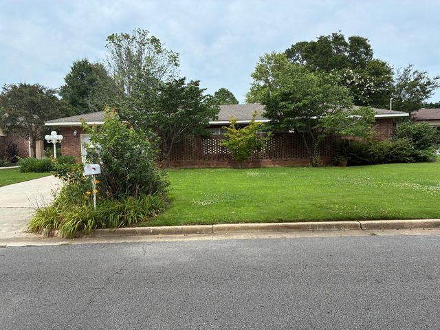 817 Farley Dr SE, Huntsville, AL 35802