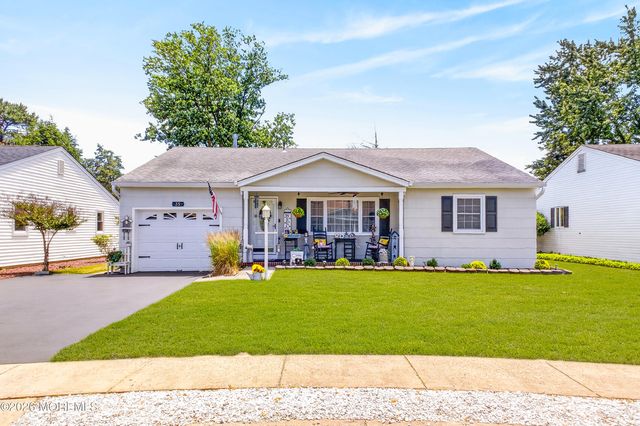 35 Whitmore Drive, Toms River, NJ 08757