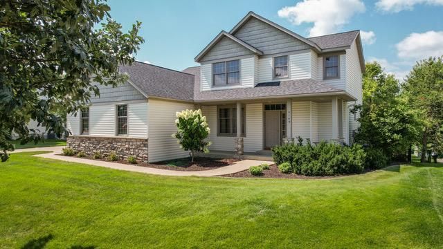 5149 Manor Brook Dr NW, Rochester, MN 55901