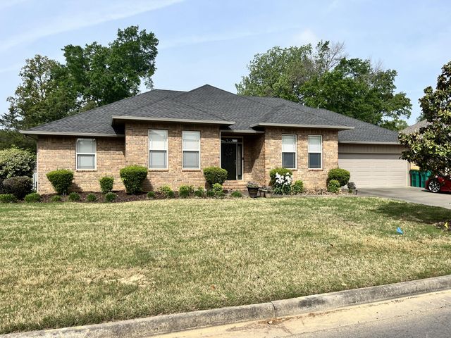 516 S  Vancouver Ave, Russellville, AR 72801