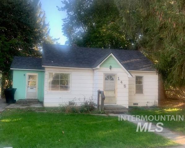 145 14th Ave W, Gooding, ID 83330