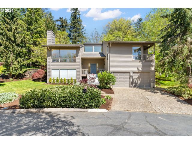 5745 SW Gaines Ct, Portland, OR 97221