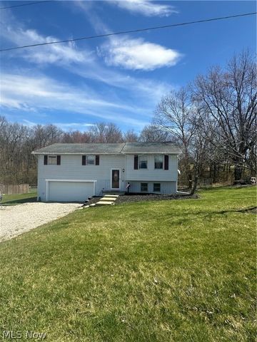 495 Louise Dr, Zanesville, OH 43701
