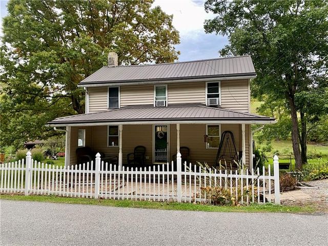155 Spruce Hollow Rd, Connellsville, PA 15425