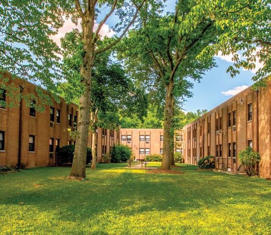 650 Somerset St #C64, Plainfield, NJ 07060